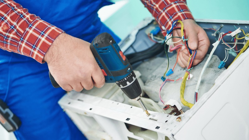 Ankara Vaillant Vaillant çamaşır makinesi kart tamiri – Su almama arızası orijinal parça ile giderildi. - Teknik servis örneği